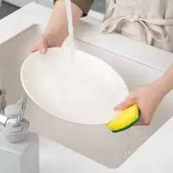 Cutie pentru îngrijirea casei+ CADOU: Un set pentru sufragerie!