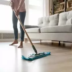 Cutie pentru îngrijirea casei+ CADOU: Un set pentru sufragerie!